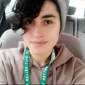 Meet your Posher, Hannah